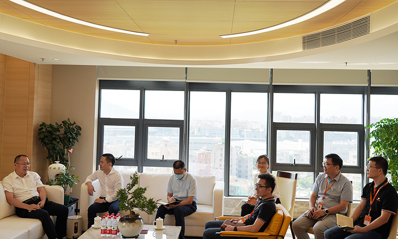 廈門市同安區委書記張毅恭一行蒞臨容大科技調研指導 廈門市同安區委書記張毅恭一行蒞臨容大科技調研指導