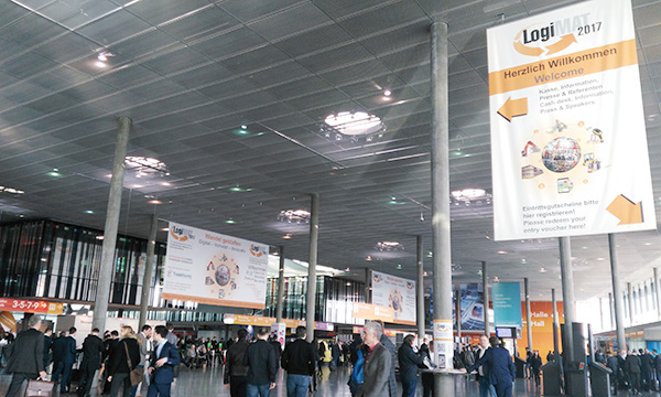 世界舞臺，容大秀