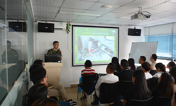 逃生預演，臨危不亂